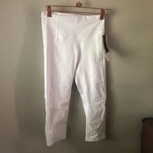New Lululemon Crop White Size 4